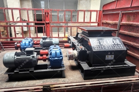 800x600直連對(duì)輥制砂機(jī)-對(duì)輥破碎機(jī)發(fā)貨圖片