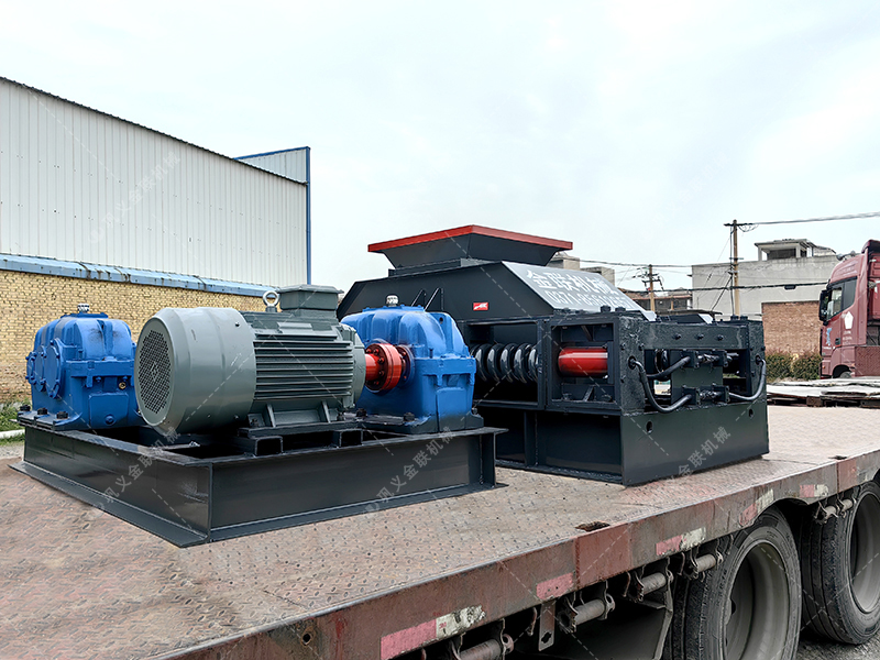 800x600直連對輥制砂機-對輥破碎機發(fā)貨圖片