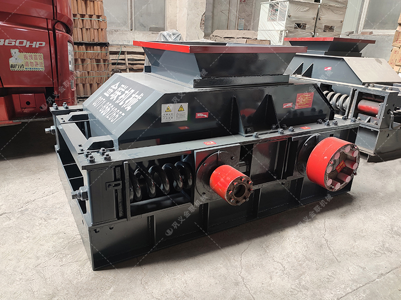 600X900焦炭齒輥式破碎機(jī)時產(chǎn)量多少？多少錢一臺？
